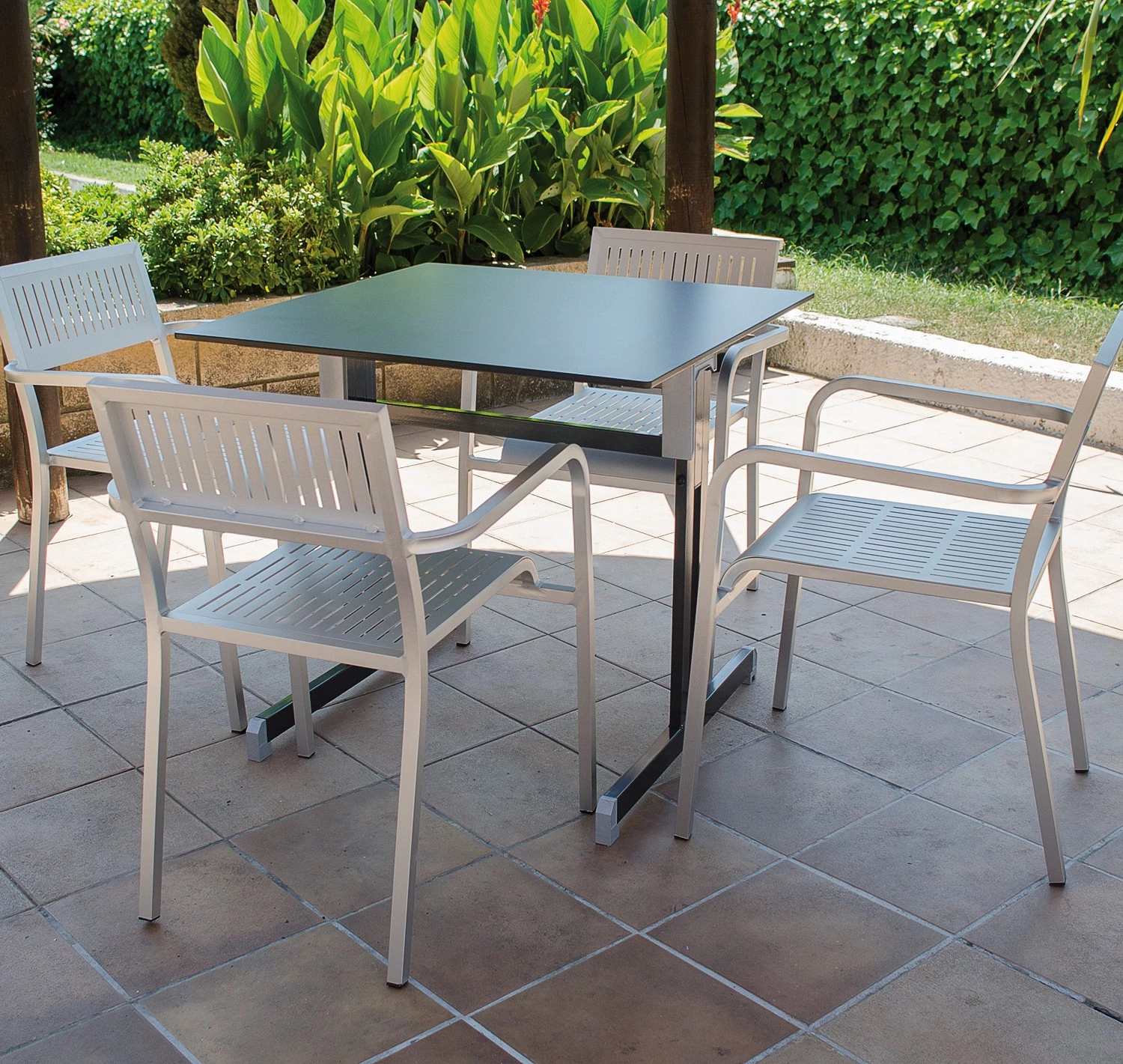 Siena Garden Gartentisch Millom II - Stahl / Compac - Anthrazit 4 Siena Garden Gartentisch Millom II - Stahl / Compac - Anthrazit – Bild 2